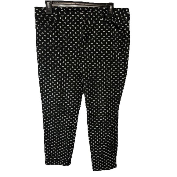 Old Navy Pixie Pants Women's Size 12 Black White Print Diamond Polka Dot Stretch - Picture 2 of 7